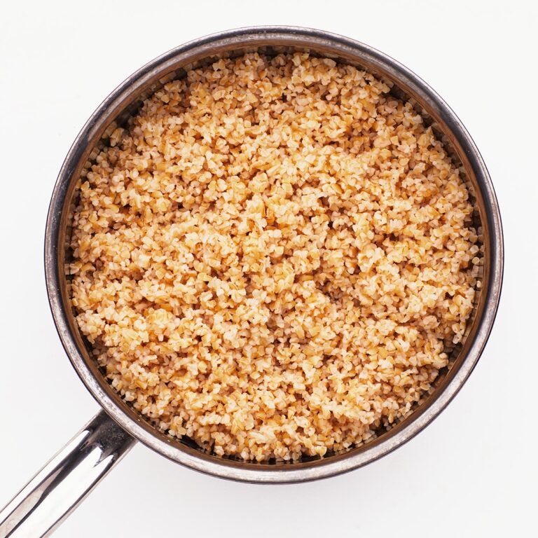 Bulgur Wheat vs Rice: Contrasting Grain Options