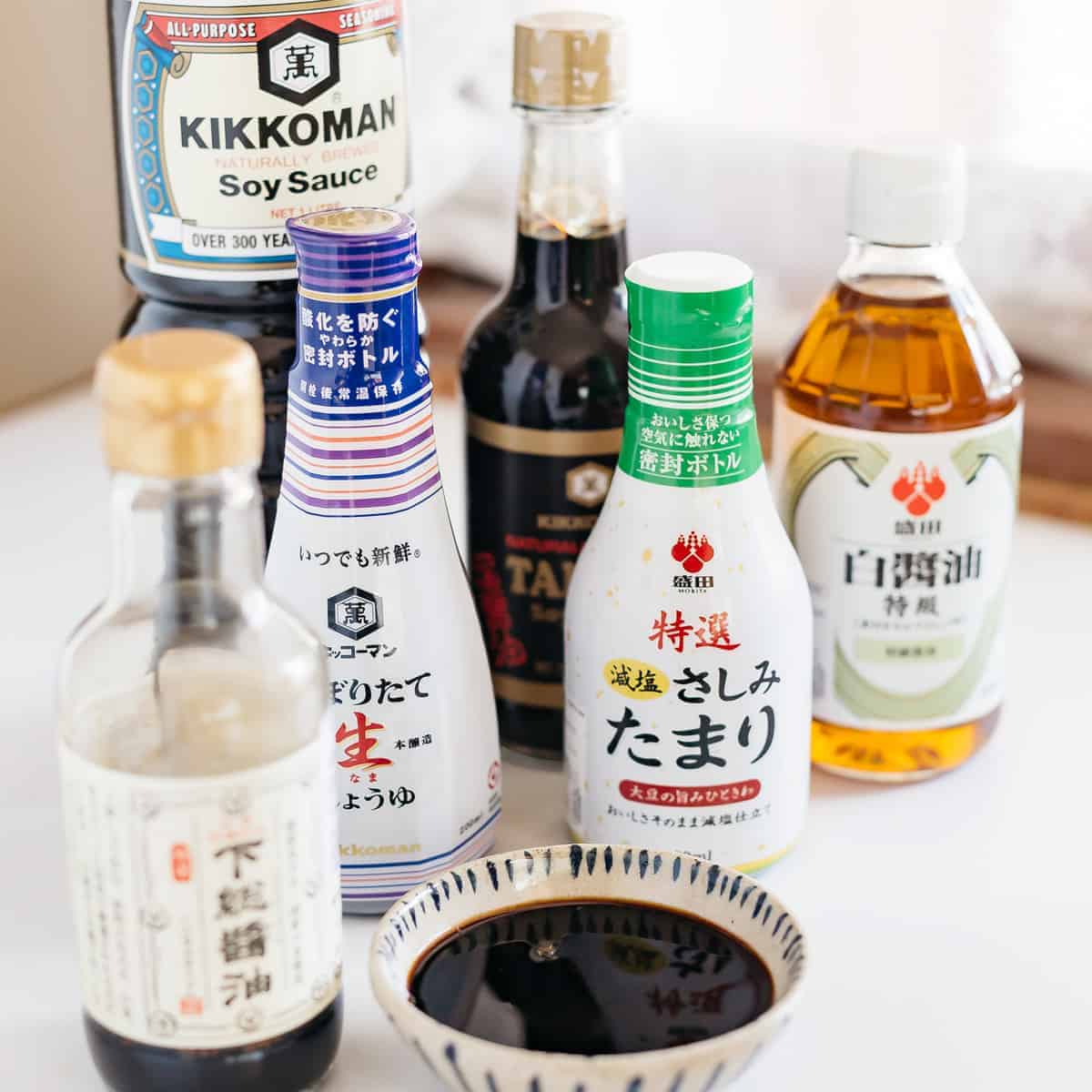 Soy Sauce vs Worcestershire Sauce: Contrasting Condiments