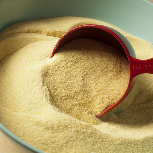 Semolina vs Cornmeal: Understanding Flour Varieties